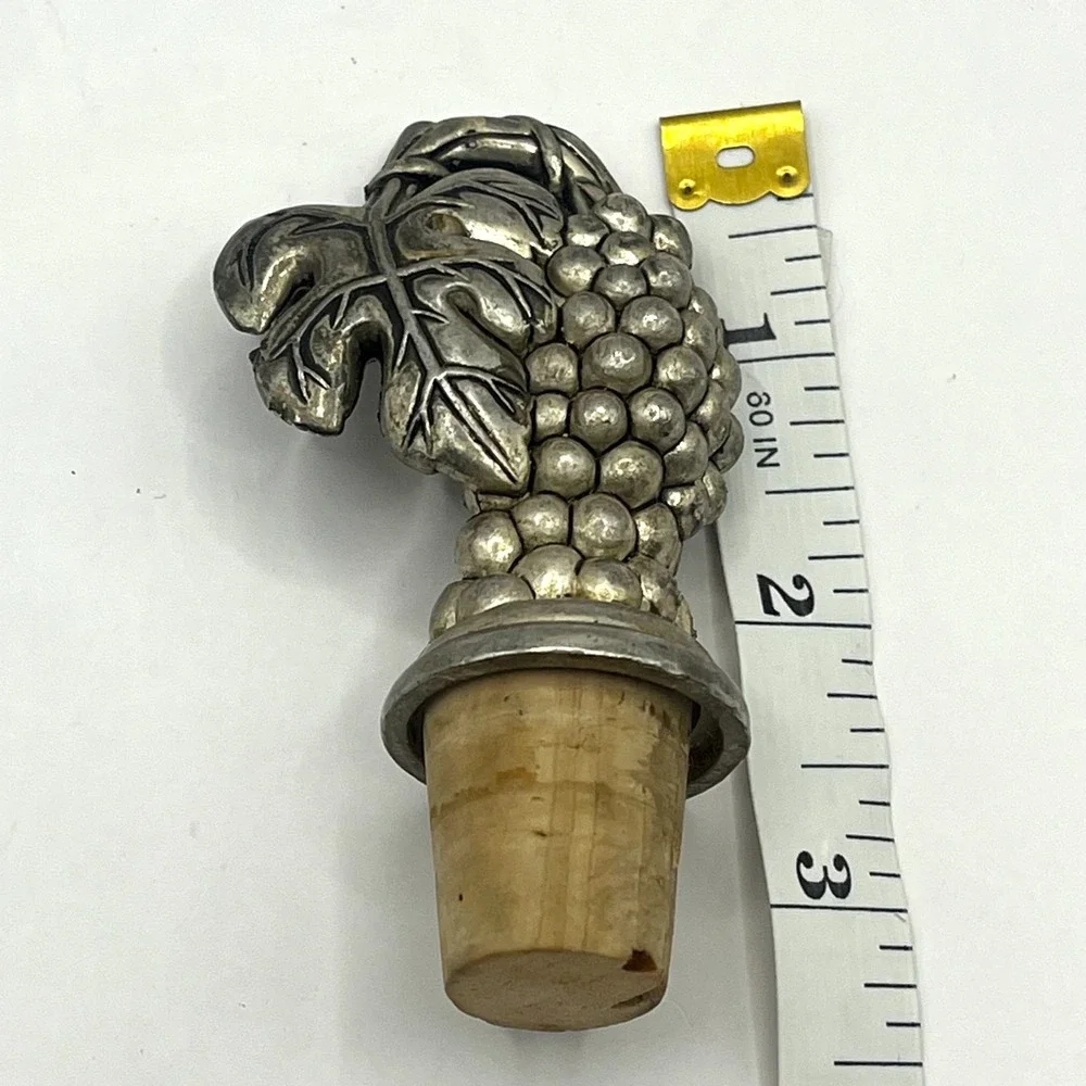 Vintage Silver Toned Grapes Heavy Metal Wine Cork Bottle Stopper Leaves‎ 3.5
